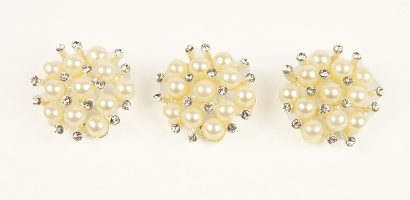 Picture of Wedding Pearl & Diamante buttons 2.8cm x 3pcs